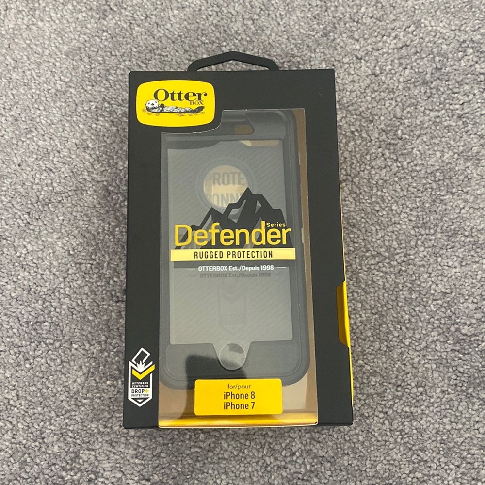 Otter Box Defender iPhone/8